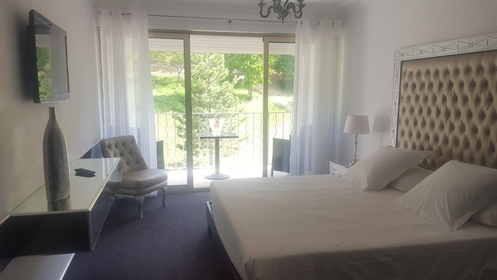 רייה Hotel Les Deux Lions מראה חיצוני תמונה